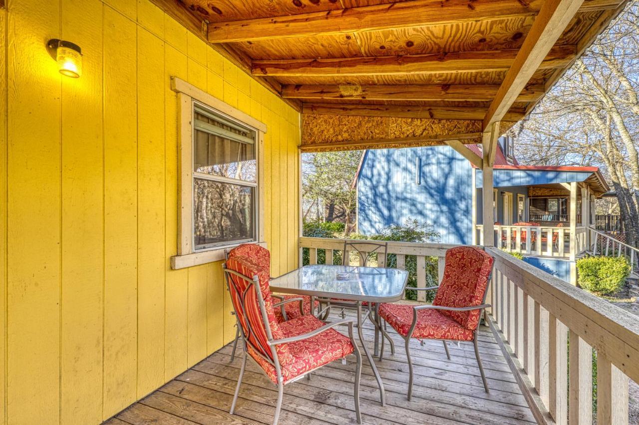 The Olive @ Mendelbaum Winery Guest Cabins Otel Fredericksburg Dış mekan fotoğraf