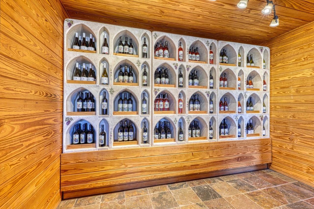 The Olive @ Mendelbaum Winery Guest Cabins Otel Fredericksburg Dış mekan fotoğraf
