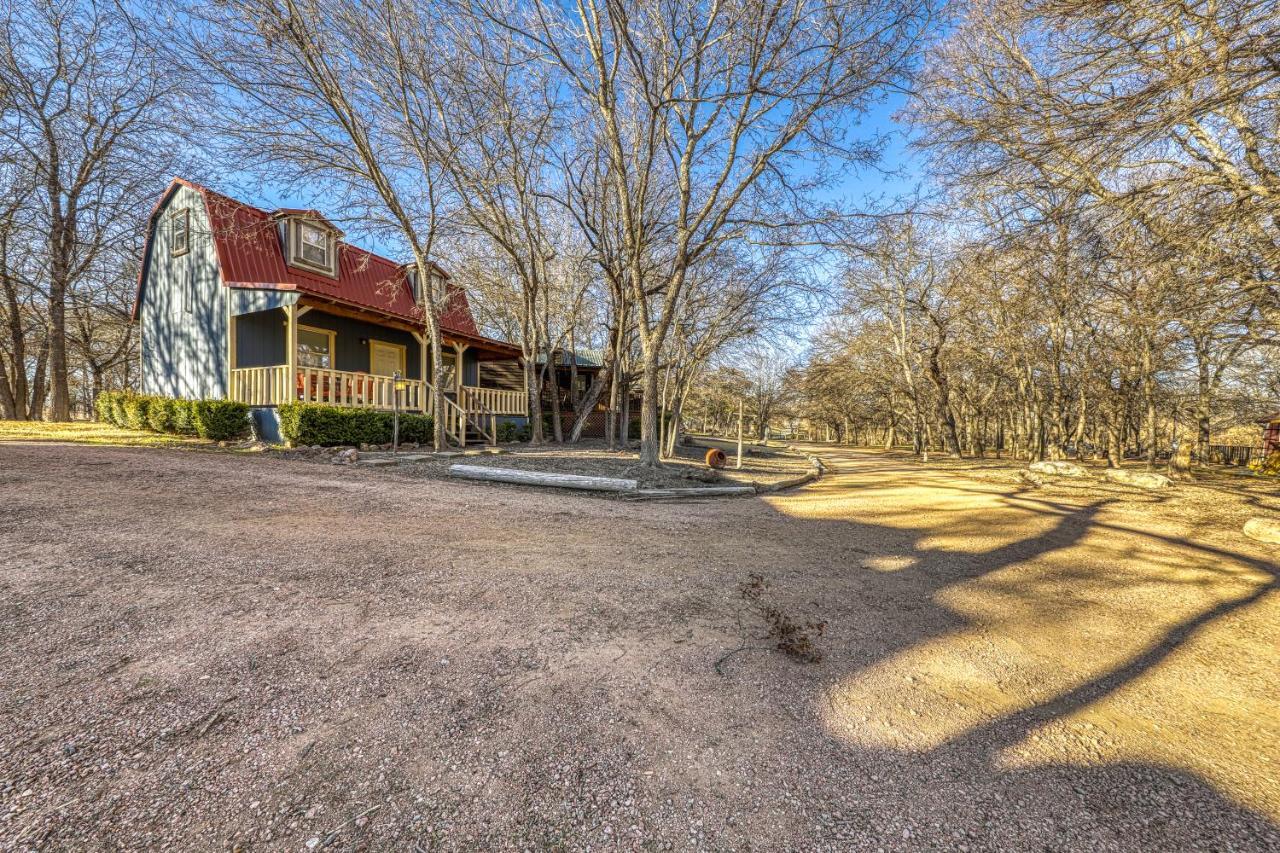 The Olive @ Mendelbaum Winery Guest Cabins Otel Fredericksburg Dış mekan fotoğraf